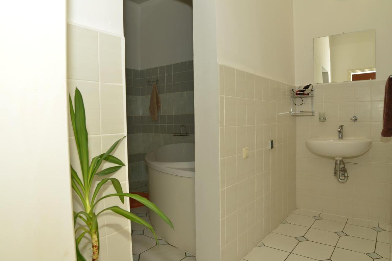 Отель "Экспресс" Zhytomyr Ngoại thất bức ảnh